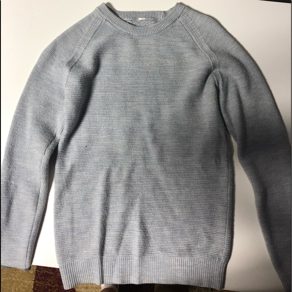 Lululemon light blue sweater size 6 barely worn